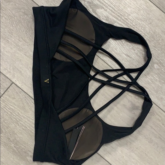 Brand new Victoria secret sports bra - Picture 2 of 4
